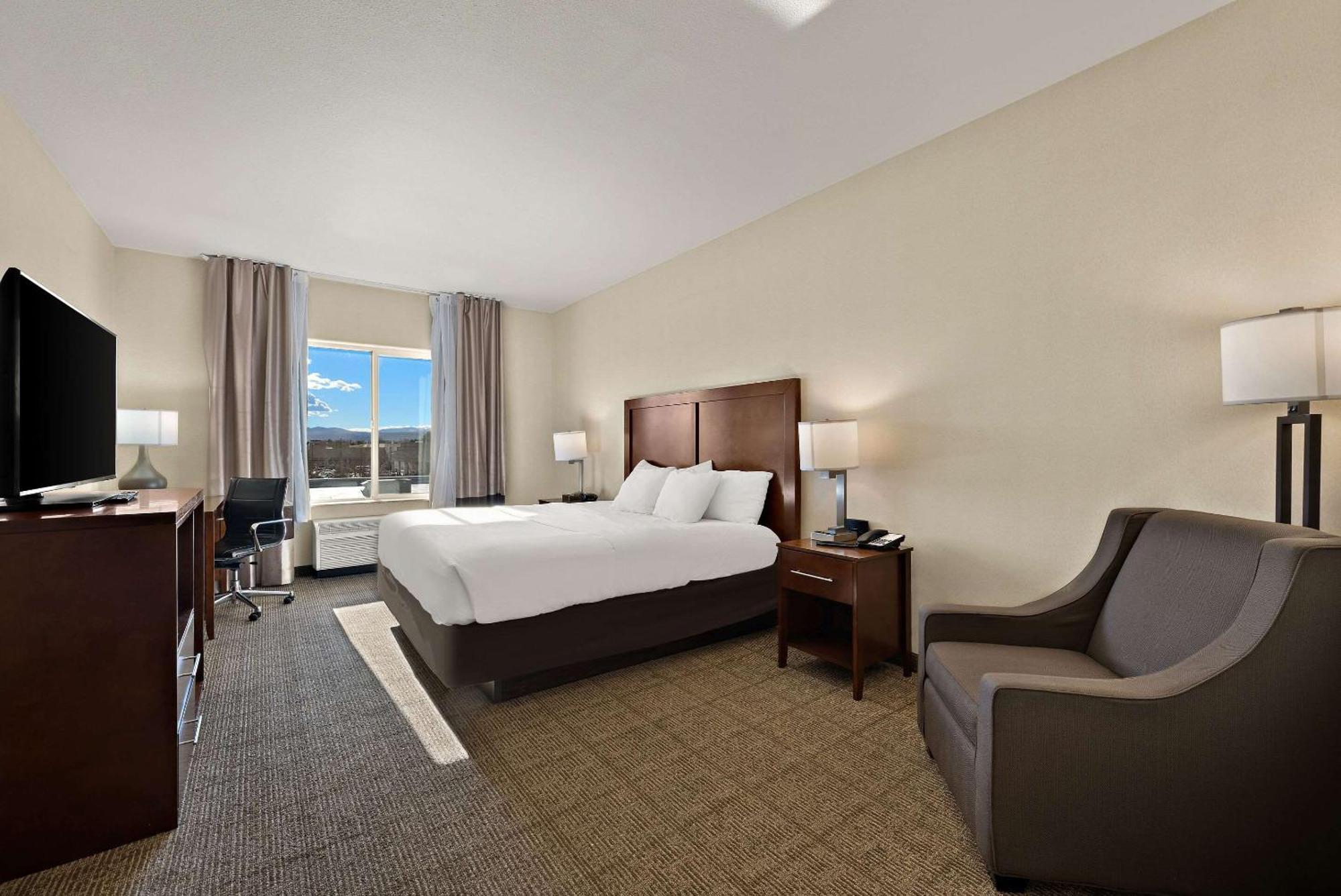 Comfort Inn & Suites Airport Convention Center Reno Εξωτερικό φωτογραφία